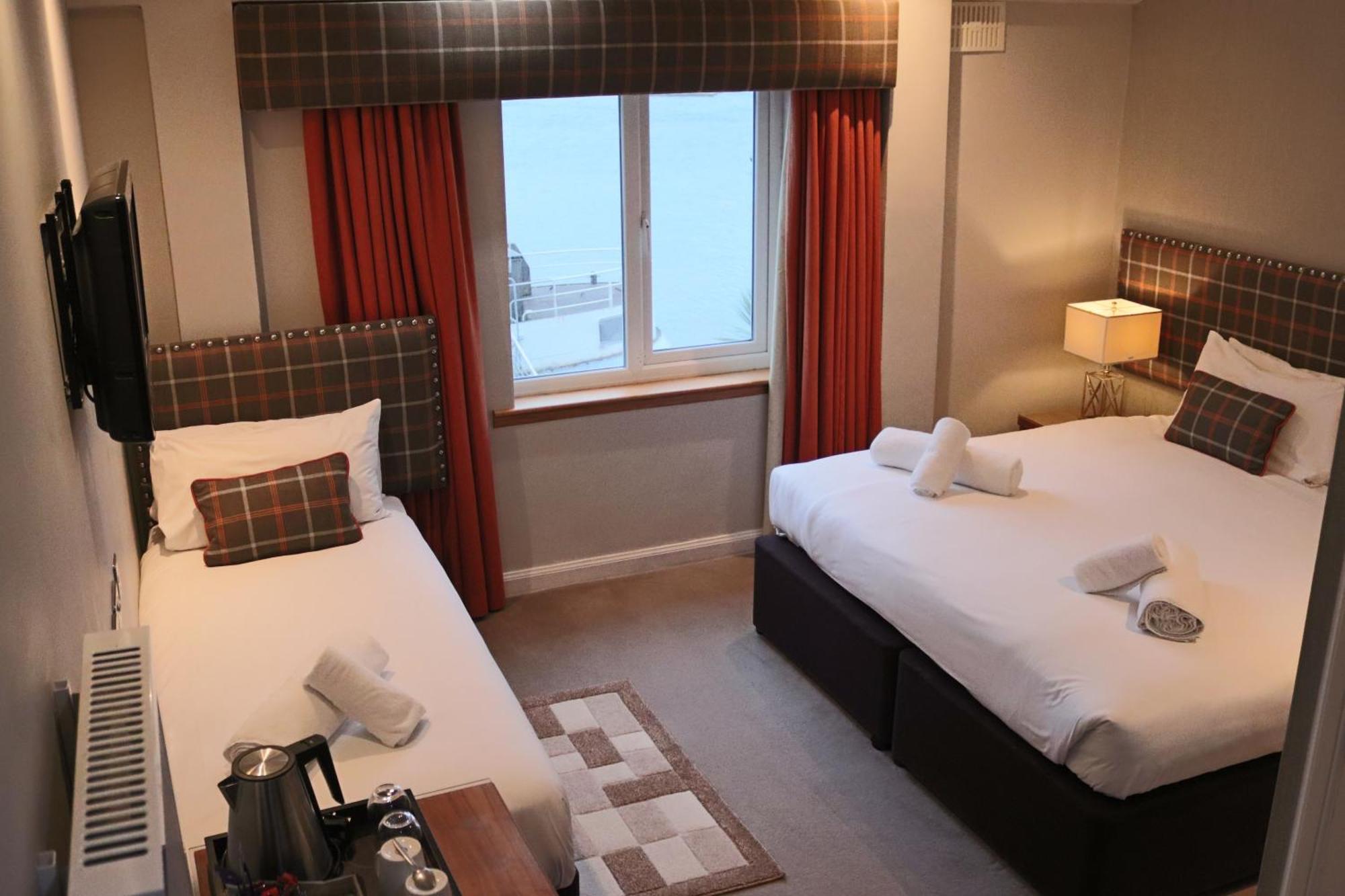 Anchor Hotel And Seabed Restaurant Tarbert  Dış mekan fotoğraf